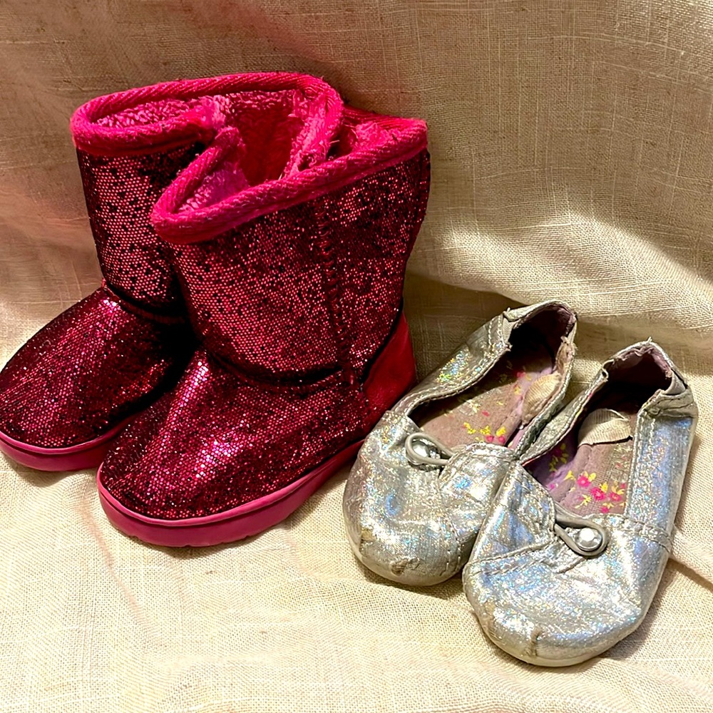 Set of shoes